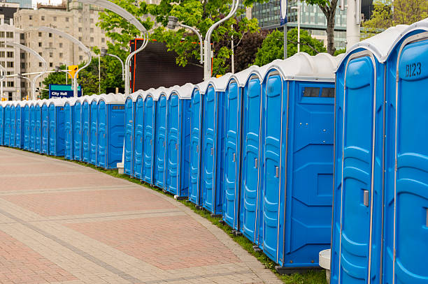 Best VIP or Luxury Restroom Trailers  in Newstle, CA